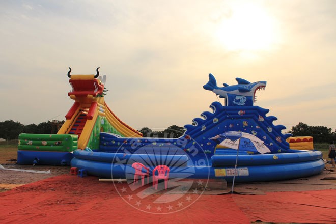 充气水滑梯